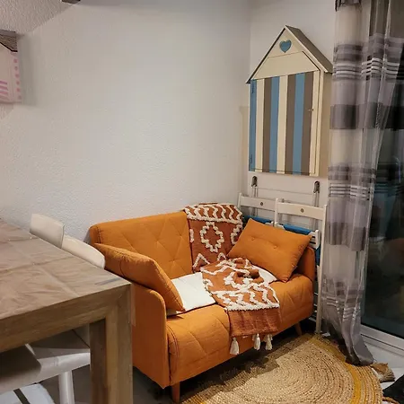 Maisonnette Vue Zone Naturiste Leucate